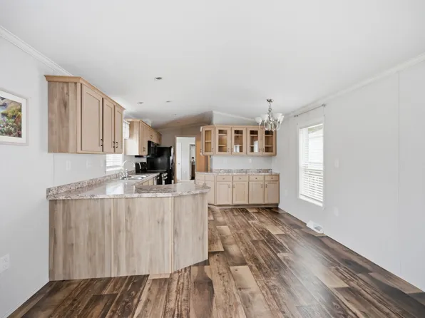 4 Roby Lane, Lee, NH 03861