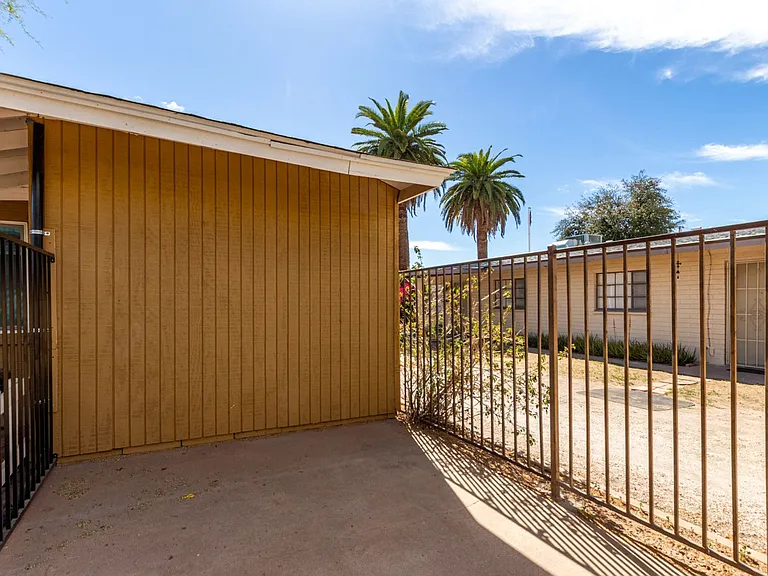 3636 E Verde Ln — Photo 24