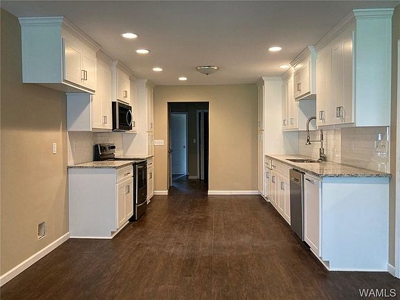 5th image of 420 41st St