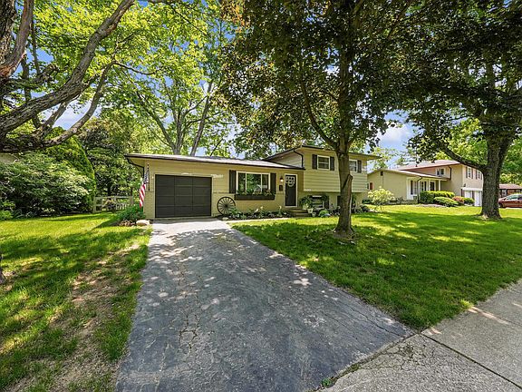 4th image of 550 Illinois Ct