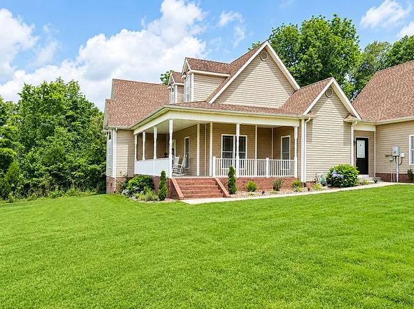 1367 Hidden Valley Dr, Morgantown, KY 42261