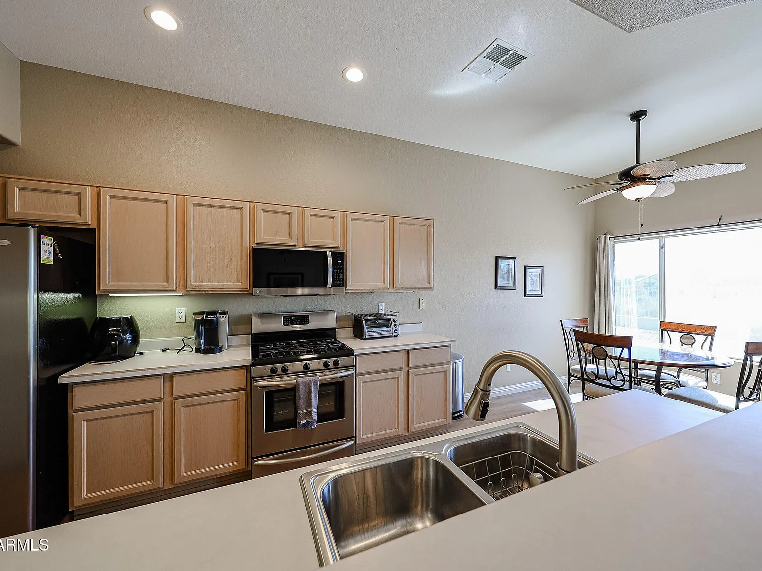 2 bed, 2.0 bath, 1379 sqft, $1,800 — Photo 3