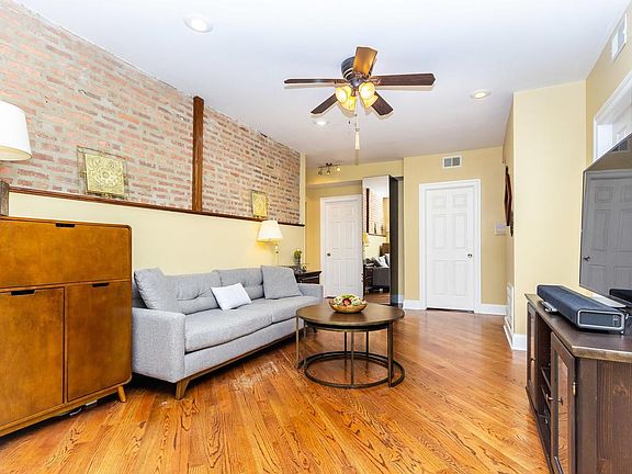 5th image of 3608 W Wilson Ave APT 3