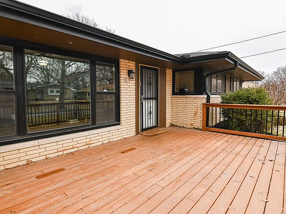 4th image of 3117 Aurora Ave