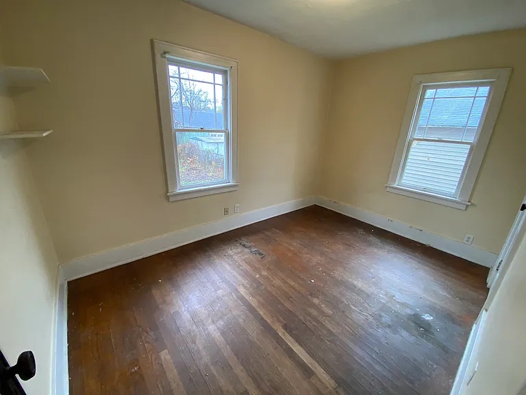 1106 Roosevelt St — Photo 9