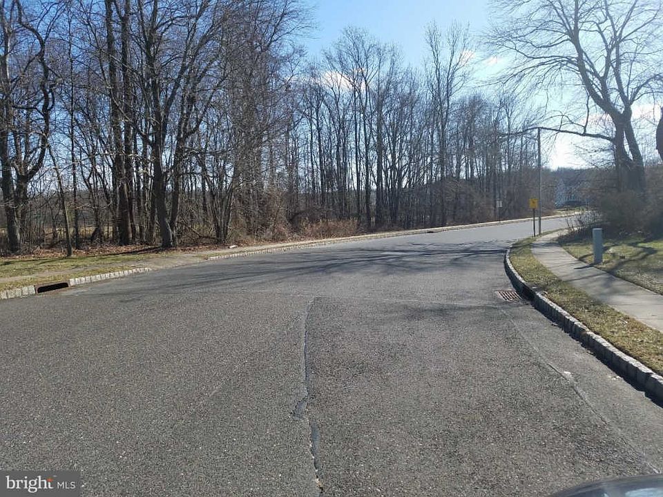 1st image of 55 Bailly Dr