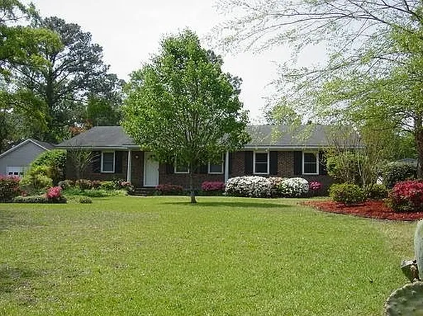 117 W Bedford Rd, Wilmington, NC 28411