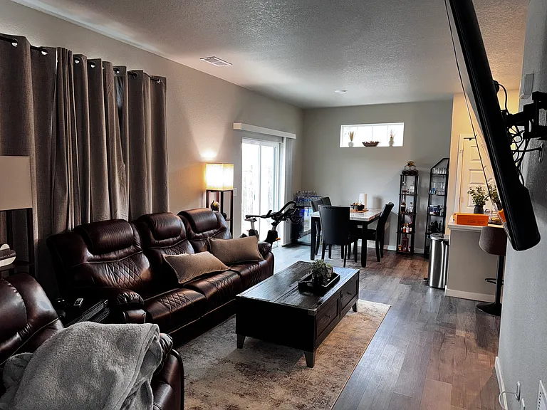 3021 Shady Oaks Dr — Photo 6