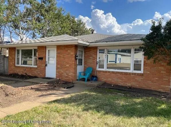 1467 W Villard St, Dickinson, ND 58601