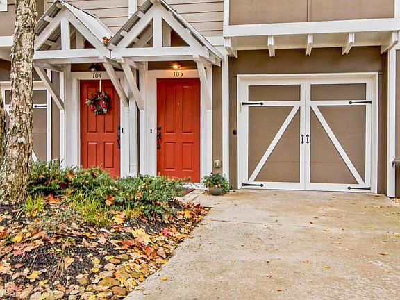 4th image of 380 Grant Cir #105