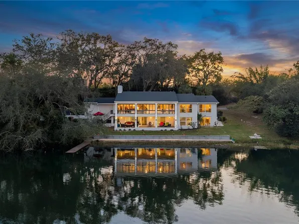 3105 S Lakeshore Ct, Eustis, FL 32726