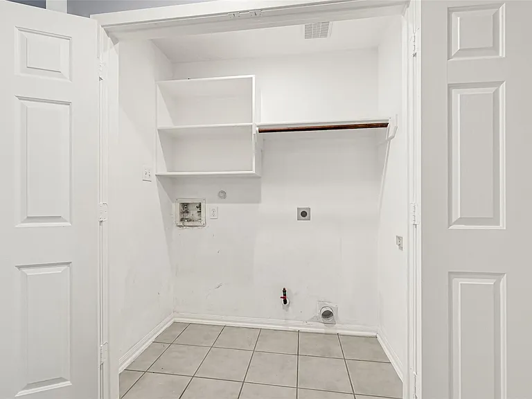 4019 Bytrail Ct — Photo 16