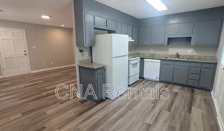 838 Wilson Cir — Photo 6