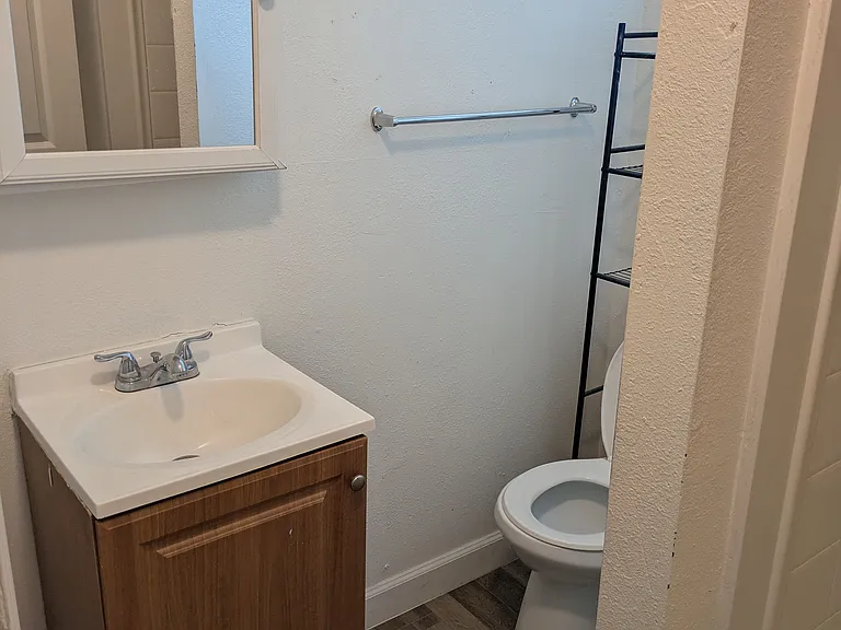 2919 Ross Ave #2 — Photo 9