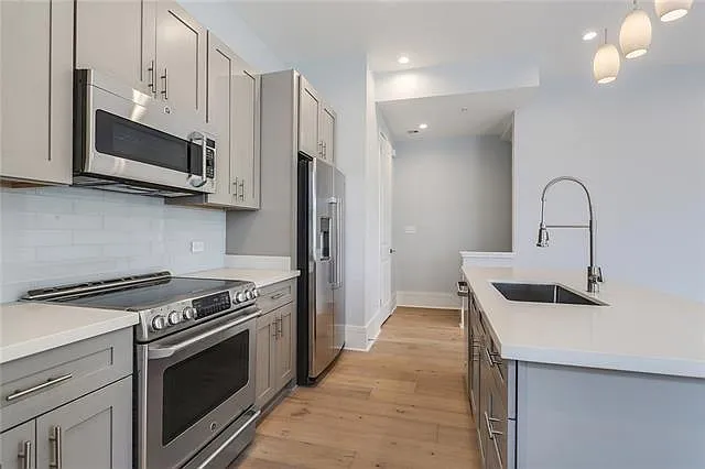 3431 Chartres St #6 — Photo 7