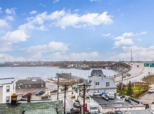 11 Cox Ct APT 6, Beverly, MA 01915