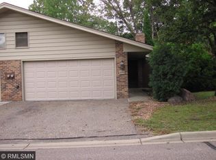 2240 Country Ln, Minnetonka, MN 55305