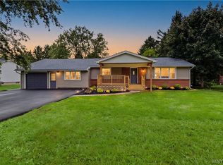 6283 Shimer Dr, Lockport, NY 14094