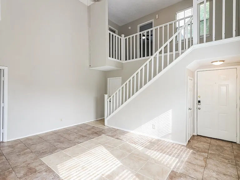 6042 Beaconridge Dr — Photo 4