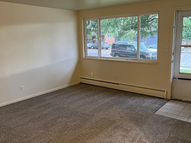 1802 Emery St — Photo 2
