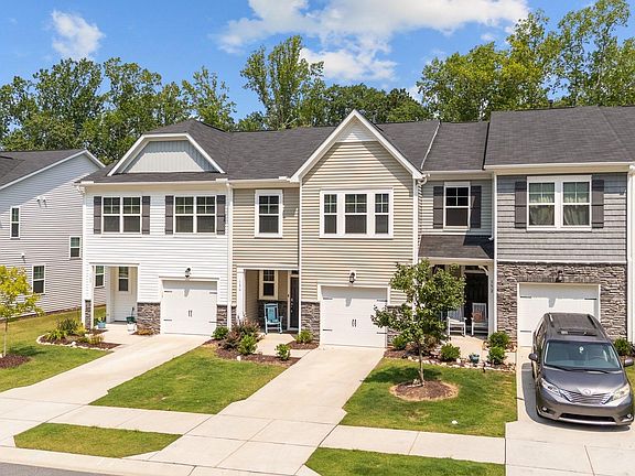 3rd image of 156 Velvet Ridge Way