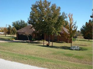 3028 English Creek Dr, Azle, TX 76020