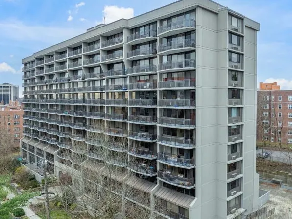 15 Stewart Pl, White Plains, NY 10603