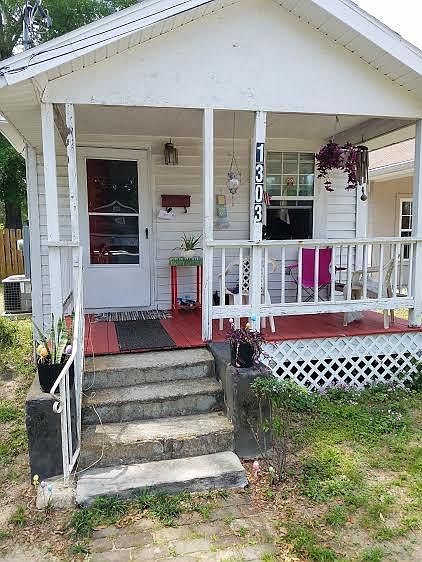 1st image of 1303 N 6th Ave