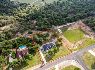 61 Crescent Rdg, Adkins, TX 78101