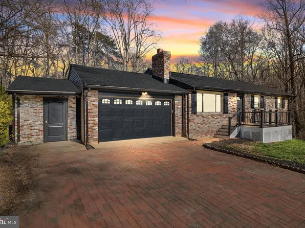 96 Sandy Ridge Rd, Fredericksburg, VA 22405