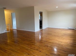 14967 255th St, Rosedale, NY 11422