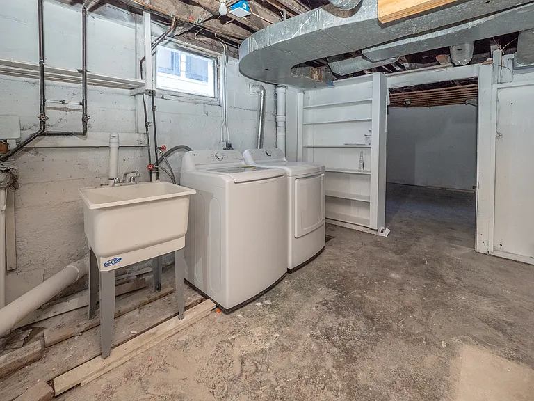 130 W Dutton St — Photo 25