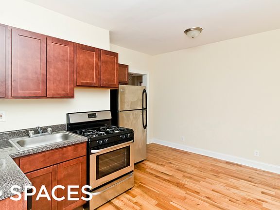 2nd image of 3939 N Janssen Ave APT 1N