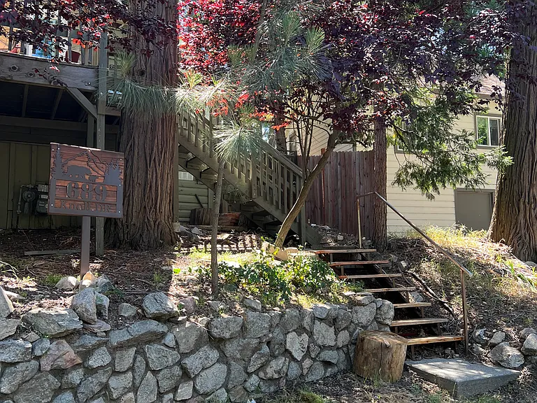 689 Knoll Dr — Photo 23