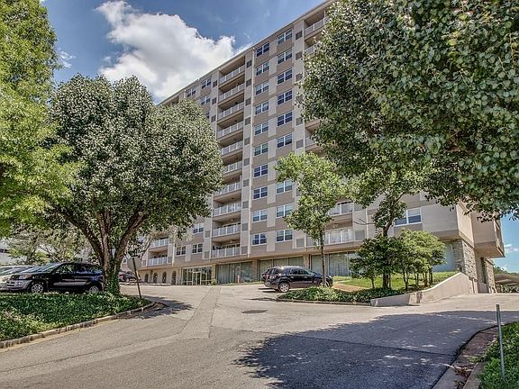 2nd image of 3415 W End Ave APT 505