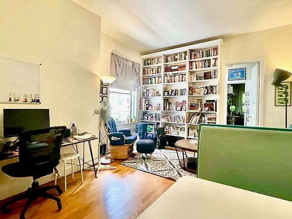 2nd image of 34 W 86th St APT 1C