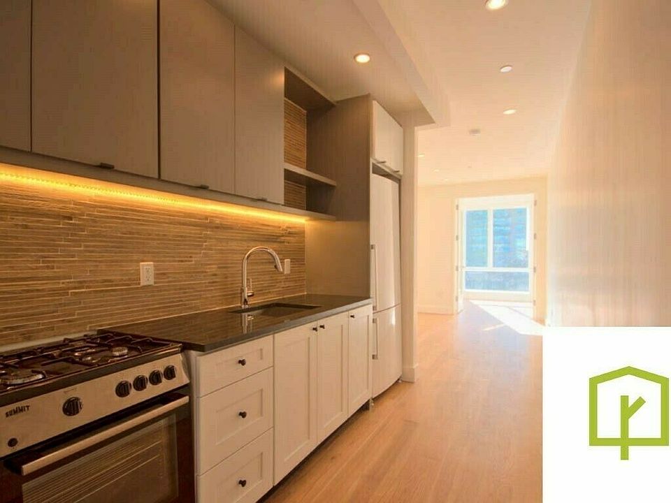 1st image of 85 Montrose Ave #2Z