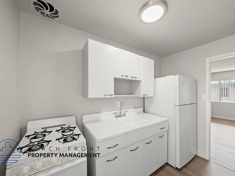 12318 Birch Ave. — Photo 2