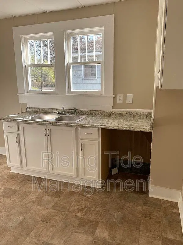 3 bed, 2.0 bath, 1032 sqft, $995 — Photo 4
