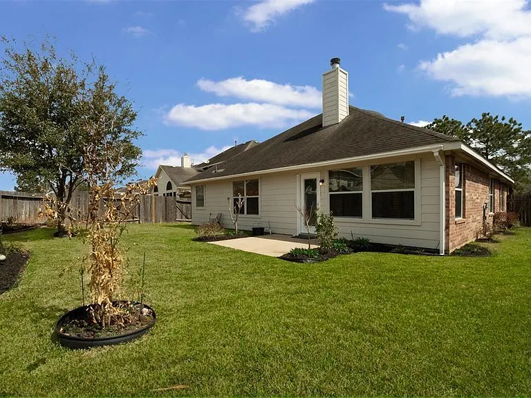 2608 Easton Springs Ct — Photo 21