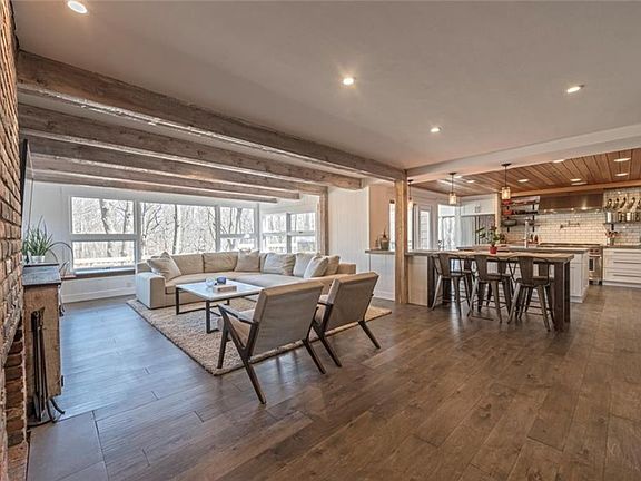 5th image of 55 Farwood Dr