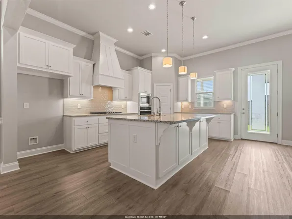 5159 Black River Rd, Darrow, LA 70725