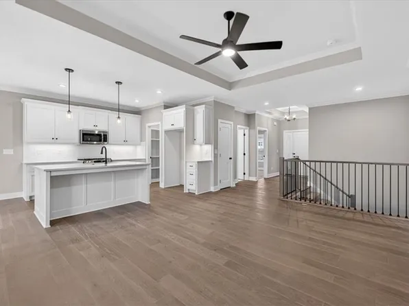 24966 W 94th Pl, Lenexa, KS 66227