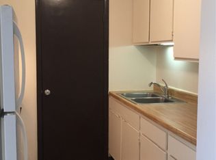 2010 10th St APT 302, Waukegan, IL 60085