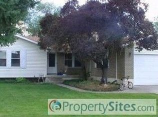 958 E Peach Blossom Dr, Sandy, UT 84094