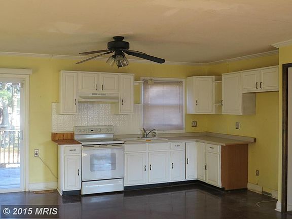 Spacious open kitchen
