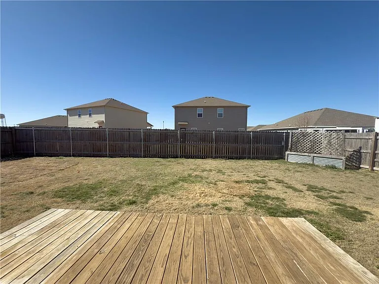741 Morningside Dr — Photo 13