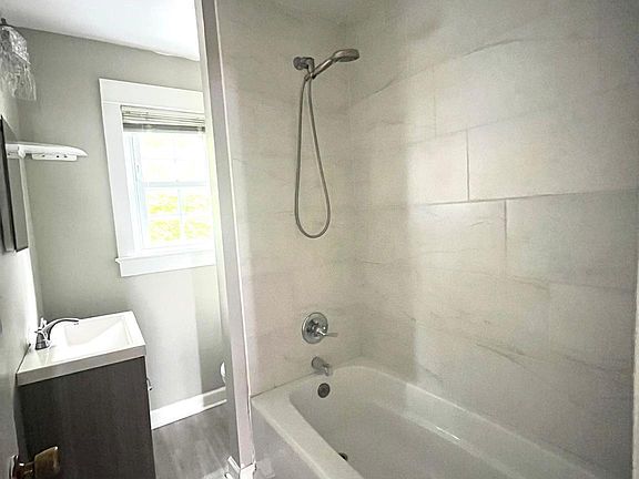 3rd image of 300-302 Washington St #300B