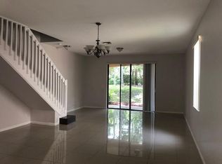 2202 Hacienda Ter, Fort Lauderdale, FL 33327