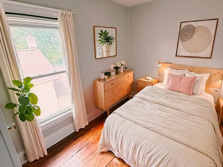 21 Fairbanks St NE — Photo 4